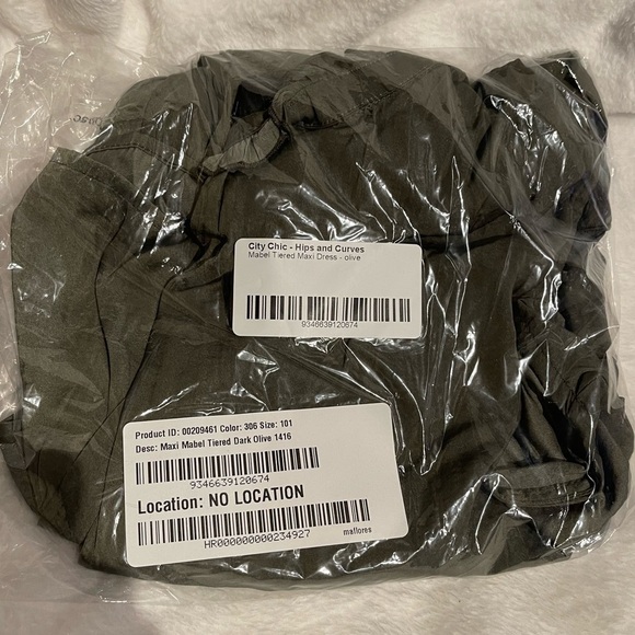 ARNA York Size 14/16 (0X) Sleeveless Silky Deep Olive Tiered Maxi Dress (R24.10) - Picture 5 of 7